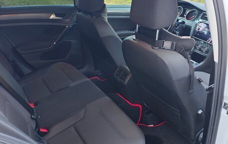 Volkswagen Golf VII, 2018 год, 1 800 000 рублей, 15 фотография