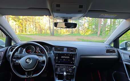Volkswagen Golf VII, 2018 год, 1 800 000 рублей, 21 фотография