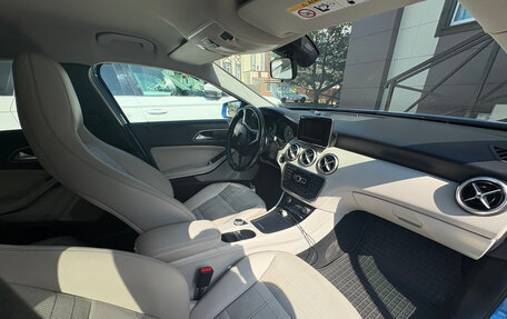 Mercedes-Benz A-Класс, 2013 год, 900 000 рублей, 10 фотография