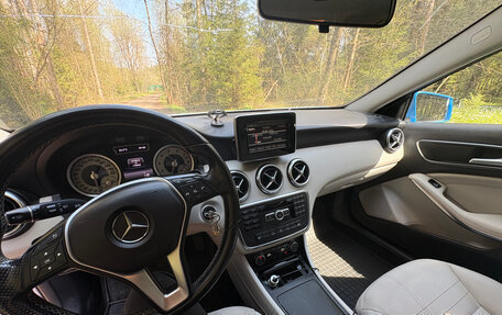 Mercedes-Benz A-Класс, 2013 год, 900 000 рублей, 16 фотография