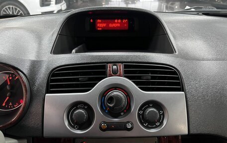 Renault Kangoo II рестайлинг, 2010 год, 775 000 рублей, 20 фотография