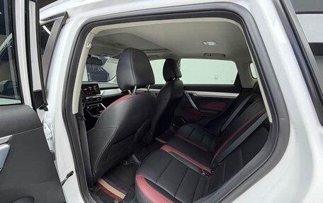 Geely Coolray I, 2022 год, 1 600 000 рублей, 12 фотография