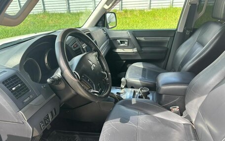 Mitsubishi Pajero IV, 2011 год, 2 250 000 рублей, 10 фотография