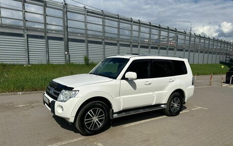 Mitsubishi Pajero IV, 2011 год, 2 250 000 рублей, 3 фотография