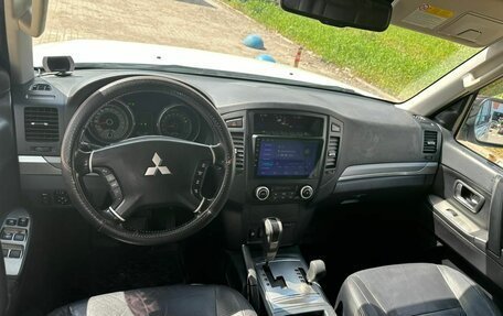 Mitsubishi Pajero IV, 2011 год, 2 250 000 рублей, 11 фотография