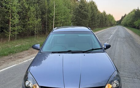 Nissan Wingroad III, 2001 год, 330 000 рублей, 10 фотография