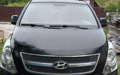 Hyundai H-1 II рестайлинг, 2010 год, 1 300 000 рублей, 2 фотография