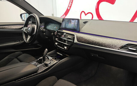 BMW 5 серия, 2018 год, 4 300 000 рублей, 15 фотография