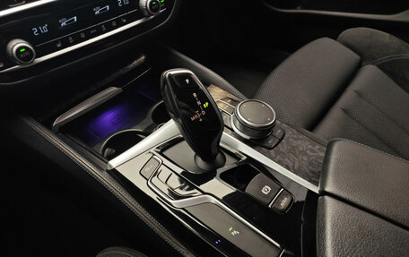 BMW 5 серия, 2018 год, 4 300 000 рублей, 14 фотография