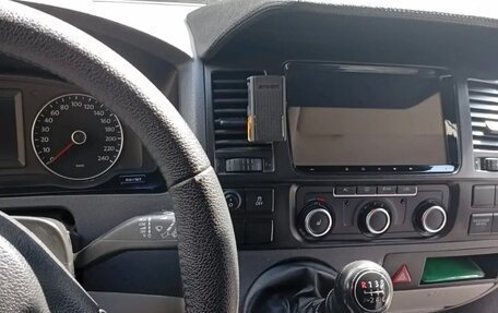 Volkswagen Caravelle T5, 2010 год, 1 900 000 рублей, 6 фотография