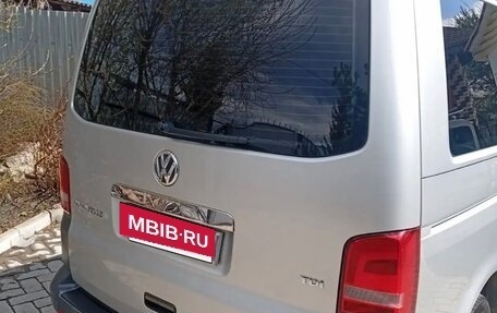Volkswagen Caravelle T5, 2010 год, 1 900 000 рублей, 3 фотография