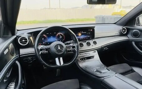 Mercedes-Benz E-Класс, 2020 год, 4 300 000 рублей, 4 фотография