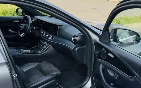 Mercedes-Benz E-Класс, 2020 год, 4 300 000 рублей, 9 фотография