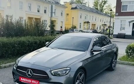 Mercedes-Benz E-Класс, 2020 год, 4 300 000 рублей, 8 фотография