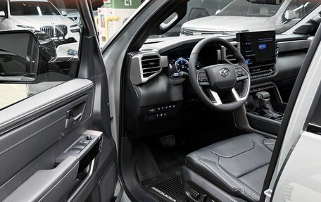 Toyota Sequoia, 2025 год, 13 990 000 рублей, 14 фотография