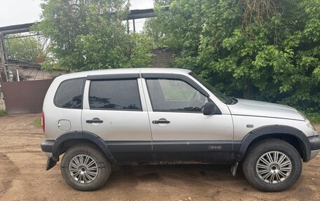 Chevrolet Niva I рестайлинг, 2005 год, 310 000 рублей, 2 фотография