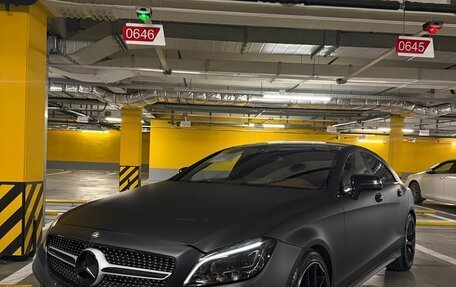 Mercedes-Benz CLS, 2015 год, 2 600 000 рублей, 3 фотография
