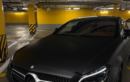 Mercedes-Benz CLS, 2015 год, 2 600 000 рублей, 13 фотография