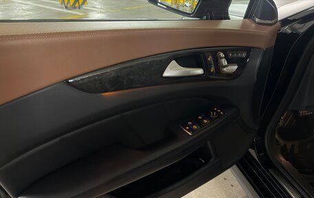 Mercedes-Benz CLS, 2015 год, 2 600 000 рублей, 16 фотография