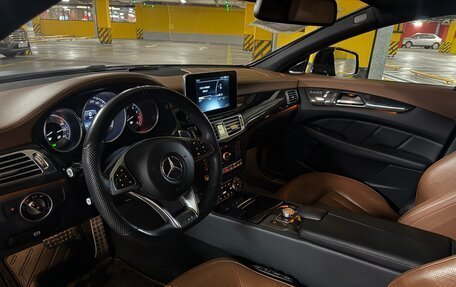Mercedes-Benz CLS, 2015 год, 2 600 000 рублей, 15 фотография