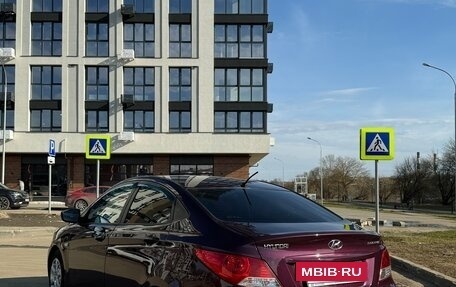 Hyundai Solaris II рестайлинг, 2012 год, 870 000 рублей, 7 фотография