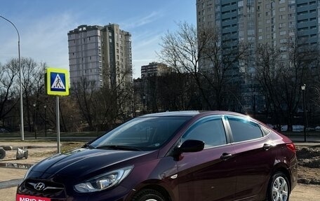 Hyundai Solaris II рестайлинг, 2012 год, 870 000 рублей, 8 фотография