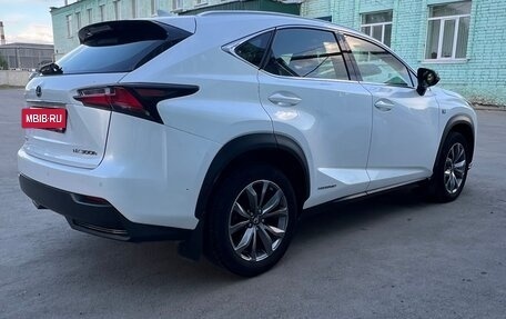 Lexus NX I, 2014 год, 2 200 000 рублей, 3 фотография