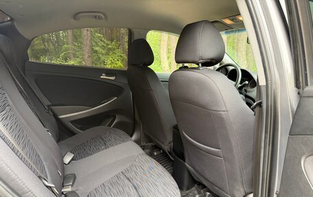 Hyundai Solaris II рестайлинг, 2015 год, 1 019 999 рублей, 21 фотография