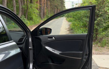 Hyundai Solaris II рестайлинг, 2015 год, 1 019 999 рублей, 22 фотография