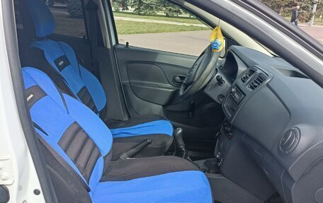 Renault Logan II, 2017 год, 330 000 рублей, 5 фотография