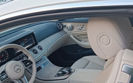 Mercedes-Benz E-Класс, 2018 год, 3 350 000 рублей, 6 фотография