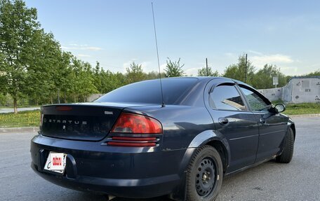 Dodge Stratus II, 2003 год, 250 000 рублей, 4 фотография
