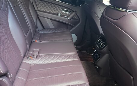 Bentley Bentayga I, 2016 год, 9 900 000 рублей, 12 фотография