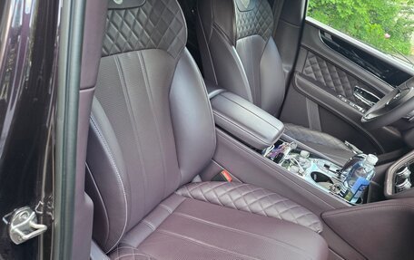 Bentley Bentayga I, 2016 год, 9 900 000 рублей, 9 фотография