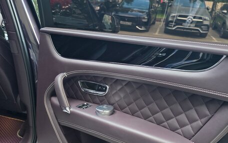 Bentley Bentayga I, 2016 год, 9 900 000 рублей, 11 фотография