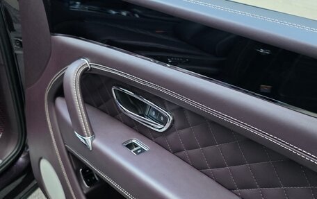 Bentley Bentayga I, 2016 год, 9 900 000 рублей, 8 фотография