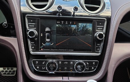 Bentley Bentayga I, 2016 год, 9 900 000 рублей, 18 фотография