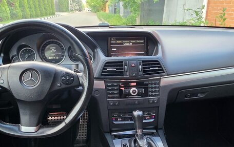 Mercedes-Benz E-Класс, 2011 год, 1 480 000 рублей, 9 фотография