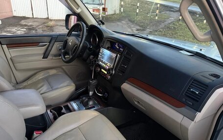 Mitsubishi Pajero IV, 2007 год, 1 600 000 рублей, 14 фотография