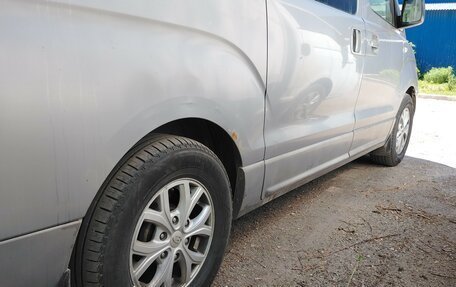 Hyundai H-1 II рестайлинг, 2013 год, 1 370 000 рублей, 4 фотография