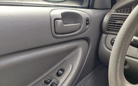 Dodge Stratus II, 2003 год, 300 000 рублей, 13 фотография