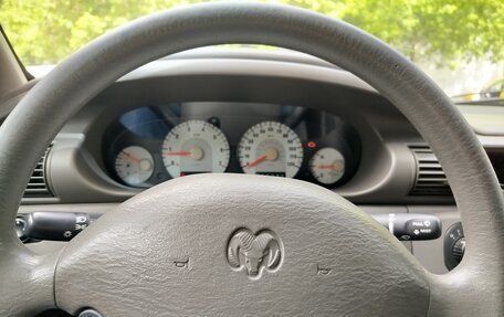 Dodge Stratus II, 2003 год, 300 000 рублей, 11 фотография