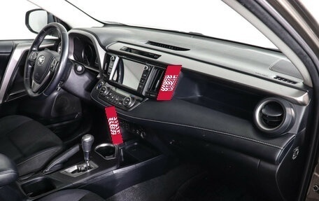 Toyota RAV4, 2017 год, 2 299 000 рублей, 10 фотография