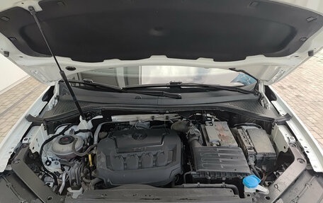 Volkswagen Tiguan II, 2018 год, 2 580 000 рублей, 9 фотография