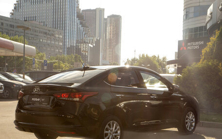 Hyundai Solaris II рестайлинг, 2021 год, 1 628 000 рублей, 4 фотография