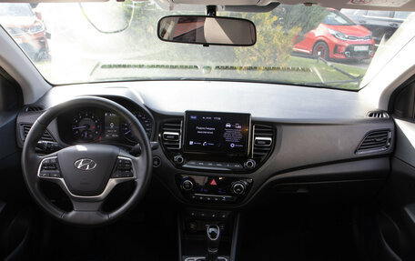 Hyundai Solaris II рестайлинг, 2021 год, 1 628 000 рублей, 11 фотография