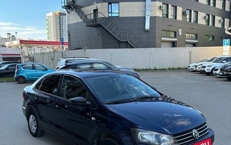 Volkswagen Polo VI (EU Market), 2015 год, 900 000 рублей, 2 фотография