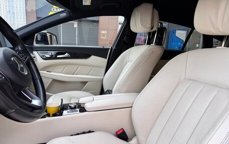 Mercedes-Benz CLS, 2015 год, 2 500 000 рублей, 17 фотография
