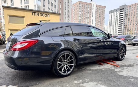 Mercedes-Benz CLS, 2015 год, 2 500 000 рублей, 11 фотография
