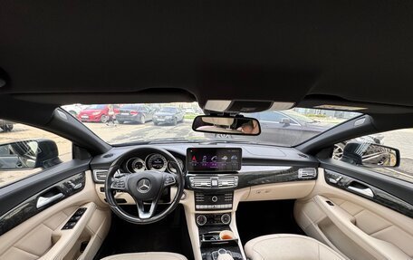 Mercedes-Benz CLS, 2015 год, 2 500 000 рублей, 27 фотография